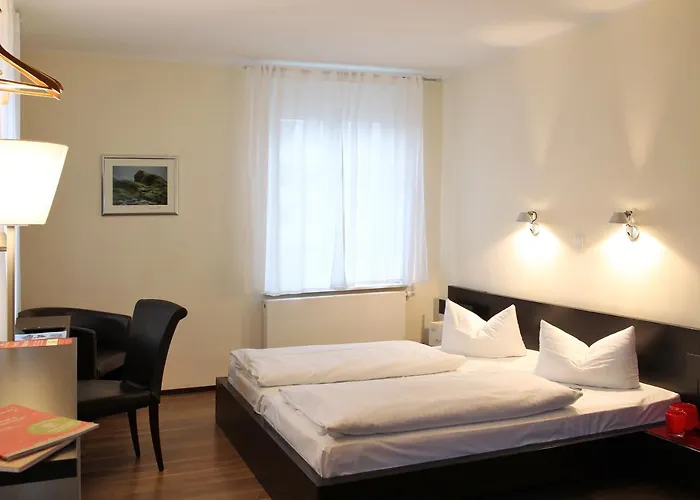 מלון Von Korff's Rest & Relax משדה